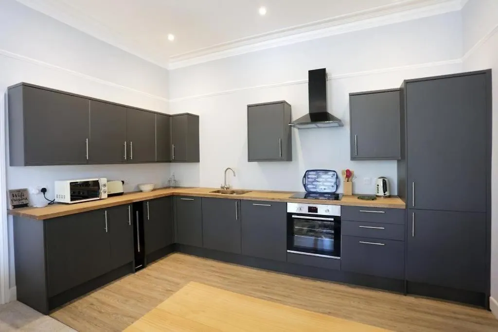 Bournecoast: Modern Apartment Near Town/Beach-2754 Bournemouth
